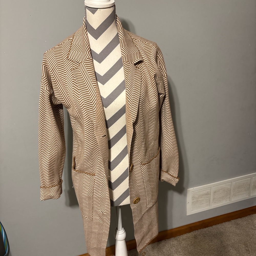 Stylish Tan Chevron Women’s Sweater❤️